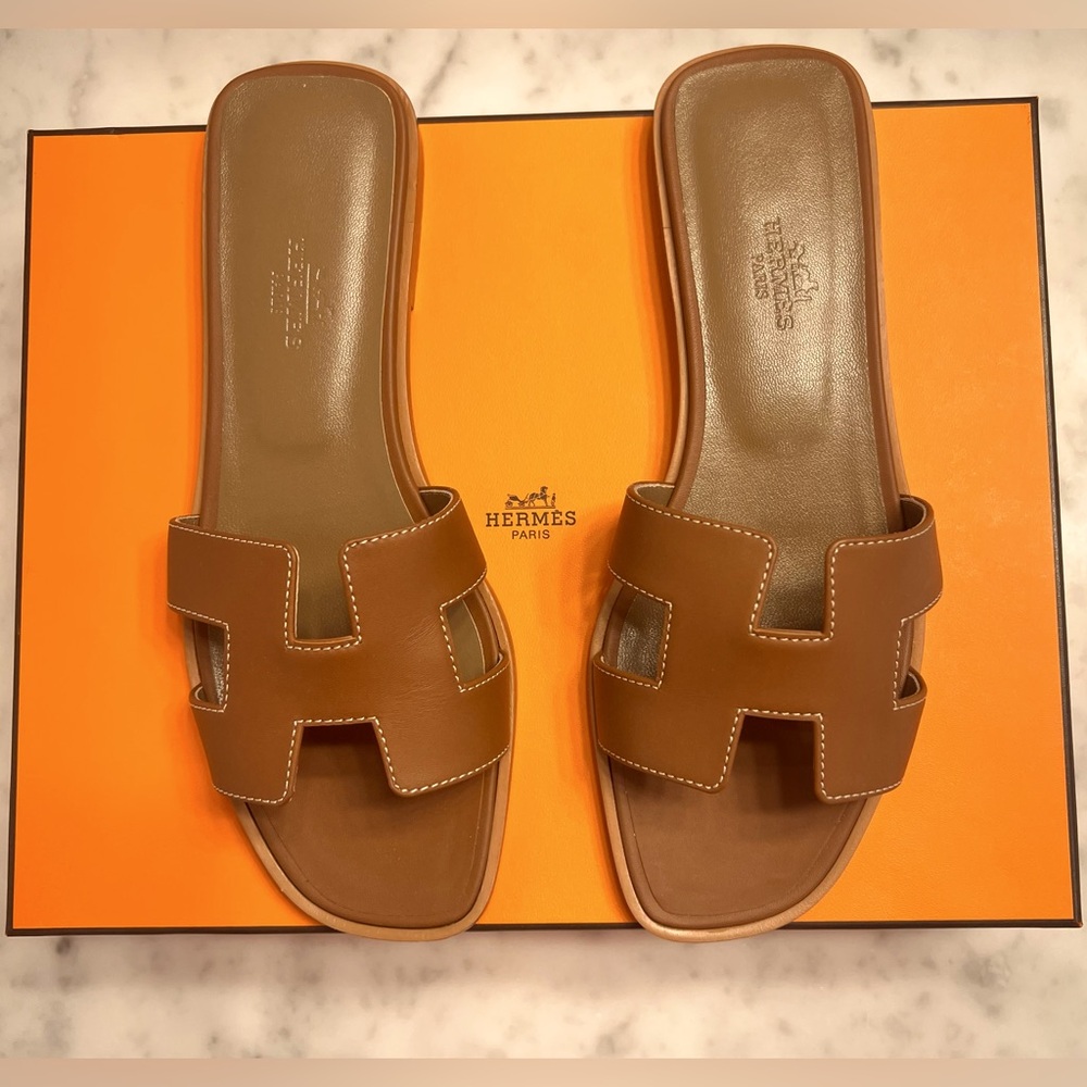 Authentic New Hermes Oran Sandal Size 36.5 in Gold